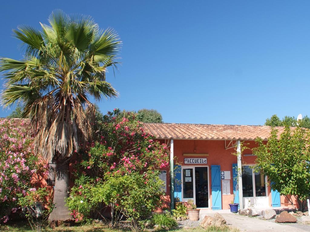Camping Domaine Du Golfe De Saint Tropez Grimaud Exterior photo